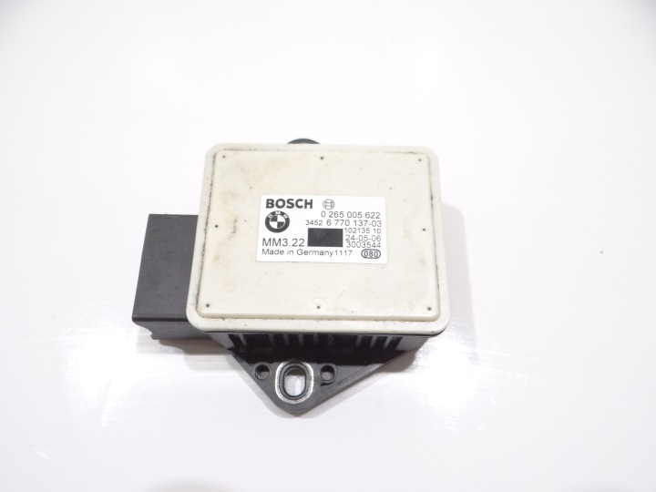 érzékelö SZYBKOSCI OBROTOW BMW E60 E61 OE 6770137
