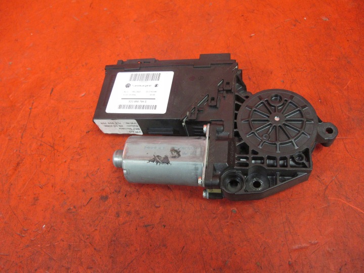 TOUAREG 7L 02- mini motor of the window right rear part 3D0959794E
