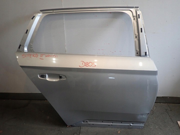 PORTIÈRE ARRIÈRE ARRIÈRE DROIT SKODA SUPERB III KOMBI 2015- 3V