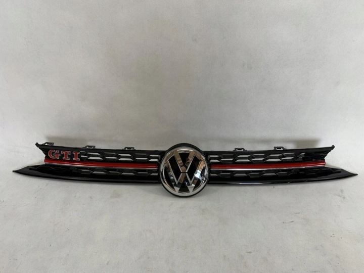 Volkswagen Polo 16r GTI maska VW 2016 2G0853653M