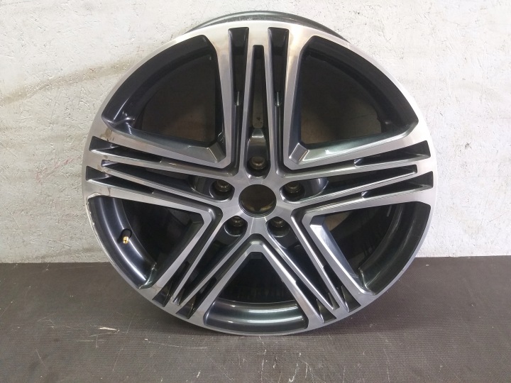 Jante d’aluminium SEAT LEON IV 4 5X112 18" 7,5J ET46 5FA601025M