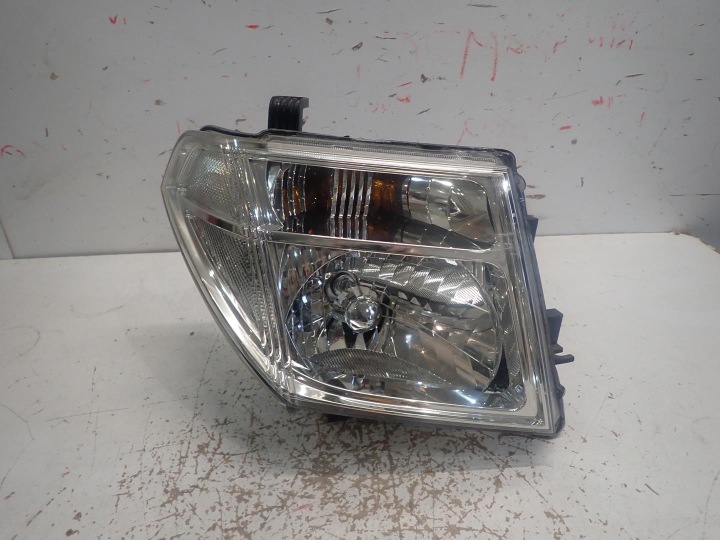 light front right NISSAN NAVARA D40 PATHFINDER 05