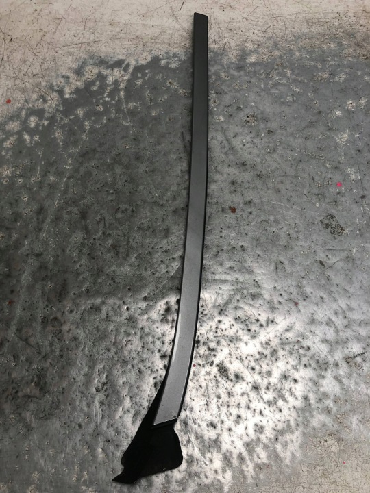 Leiste Schutzleiste Fenster CZOLOWEJ links vorne 792 MERCEDES W212 KOMBI A2126900982