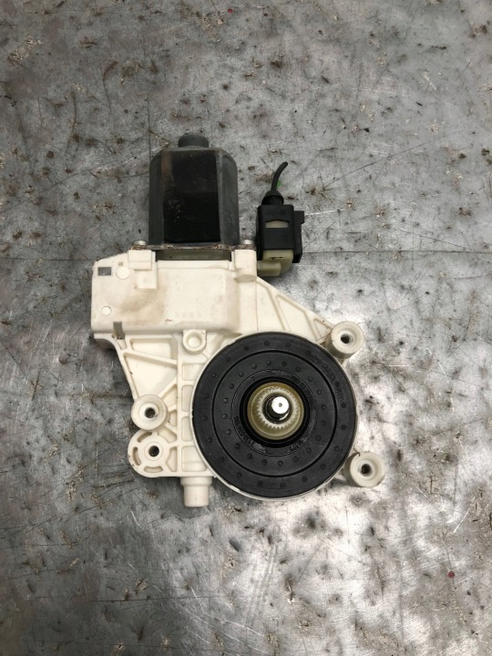 mini motor windows left front MERCEDES SPRINTER W906 A0068205442