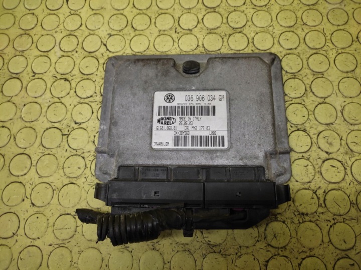 SEAT IBIZA III 1.4 16V Bedienteil DES MOTORS 036906034GM