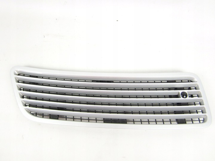 GRIGLIA DEL COFANO DESTRO MERCEDES W221 C775