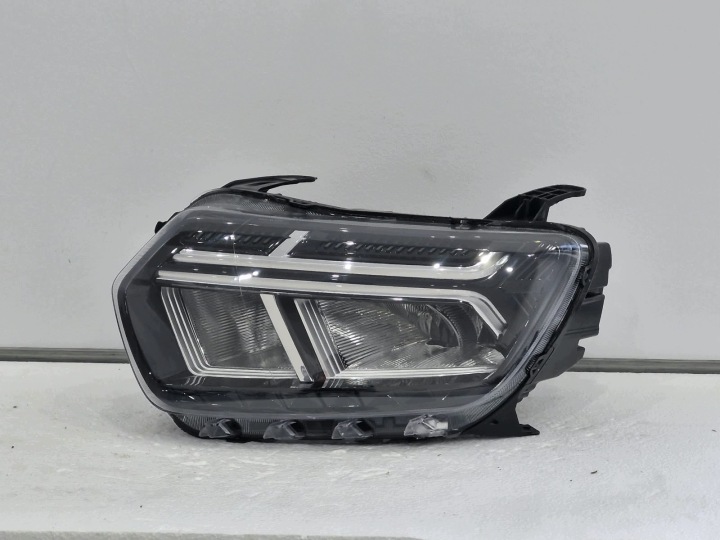 feu gauche Dacia Duster II LIFT FULL LED