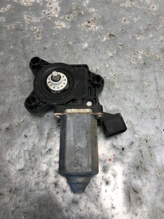 mini motor windows left rear part MERCEDES W220 0536004902