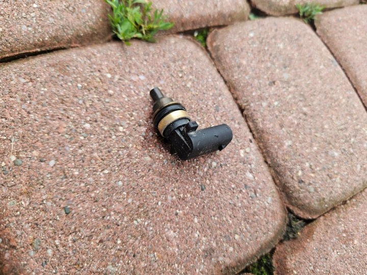 sensor temperatury of gas Opel Corsa F Peugeot 208 9819654480