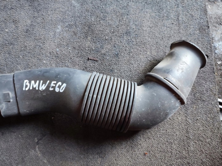 pipe hose air BMW E65 3.0D 7789131