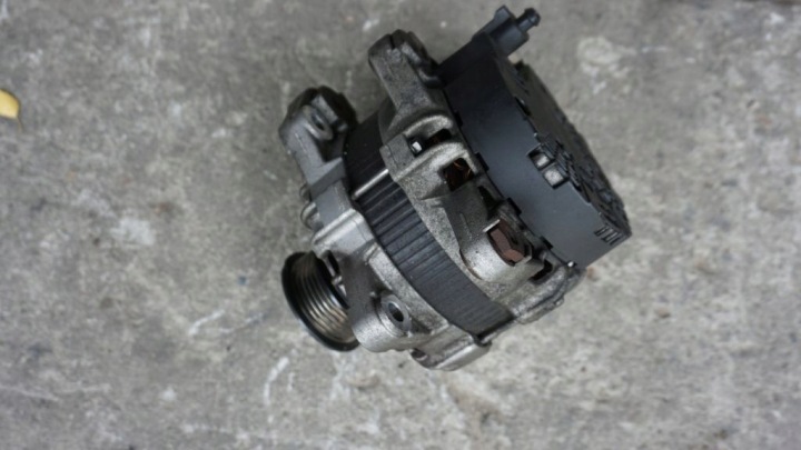 VOLVO S60 XC60 S80 XC70 2.4 D3 D4 D5 alternatore