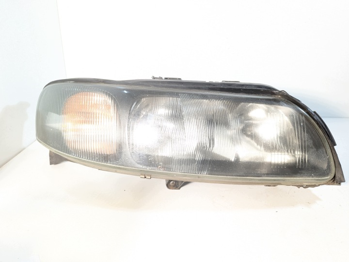 Feux phare Droit Avant REFLEKTOR Droite Avant 89006898 VOLVO V70 2 II KOMBI 01-07
