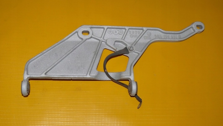 bracket holder engine mount AUDI A3 8L 1.8 20V AGN 125KM 06A133231B