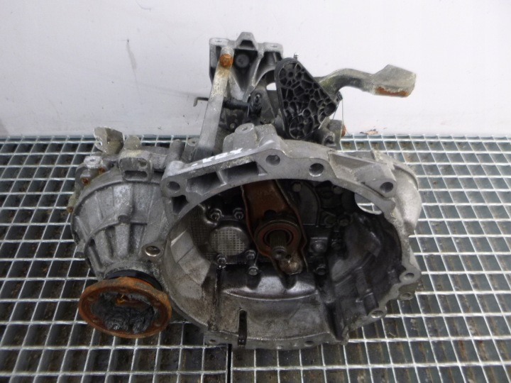 VW TOURAN 03- 1.4 TSI gearbox, manual KRX