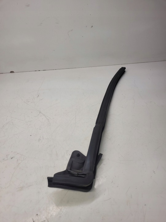těsnění okna levý záď AUDI A3 CABRIO 8P7839479B
