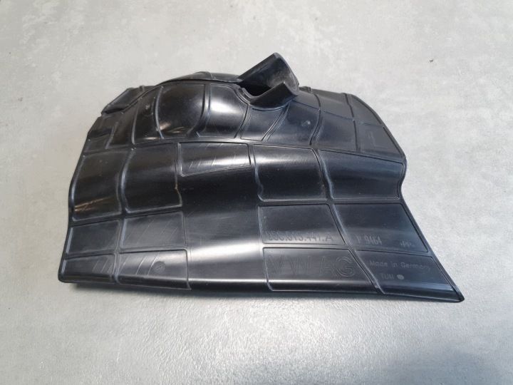 Audi SQ6 e-tron tubo d’ingresso dell’aria raffreddamento hamulce 95C615447A