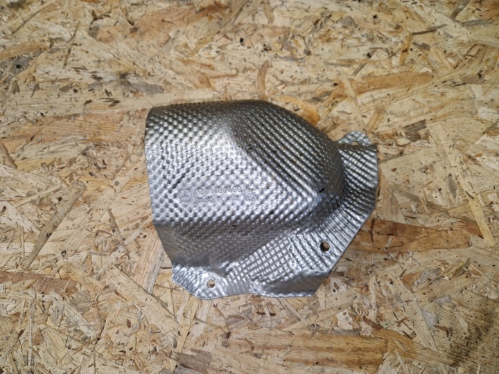 Blende Abdeckung TERMICZNA POMPY MERCEDES A177 45S AMG 2.0TURBO A1391400400