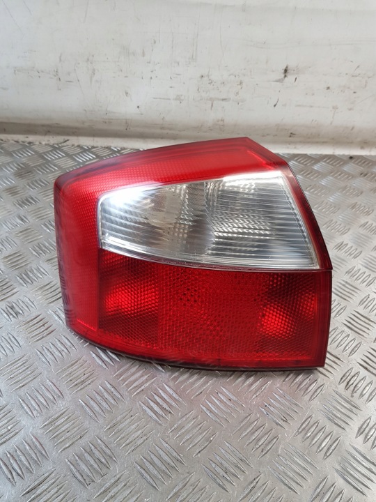 Licht links heck 8E0945095 + WKLAD AUDI A4 B6 Sedan 02R- EUROPA