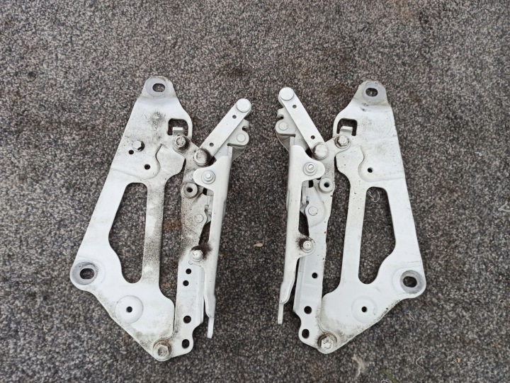 Scharniere der Motorhaube links rechts BMW 5 GT F07 BIALE 300