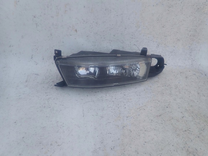 MITSUBISHI GALANT VIII 8 96-03 light front left