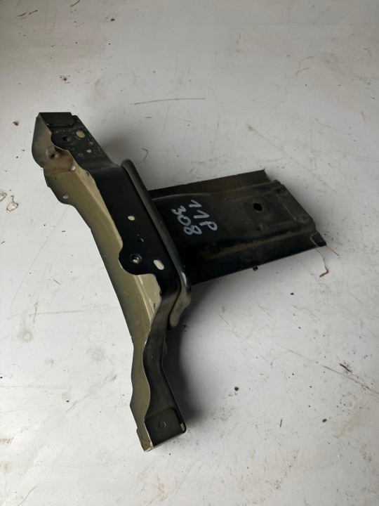 LONGHERONE quarto LONGHERONE staffa OSSATURA Anteriore Destro PEUGEOT 308 T9