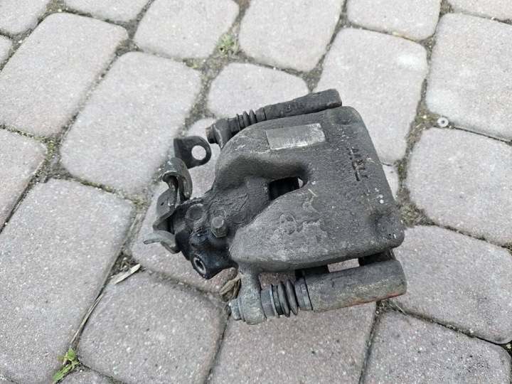 Bremssattel Bremse Sattel jarzmo heck hinten links PROACE VIVARO C SCUDO JUMPY EXPERT 9806477880