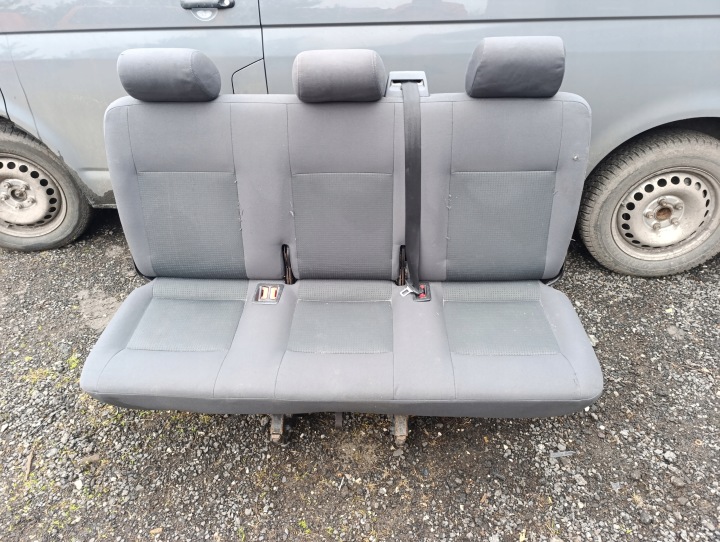 VW T5 T6 Sitz TRZYOSOBOWA/ TROJKA TRZECI RZAD/ 3 RZAD ANTARCYT