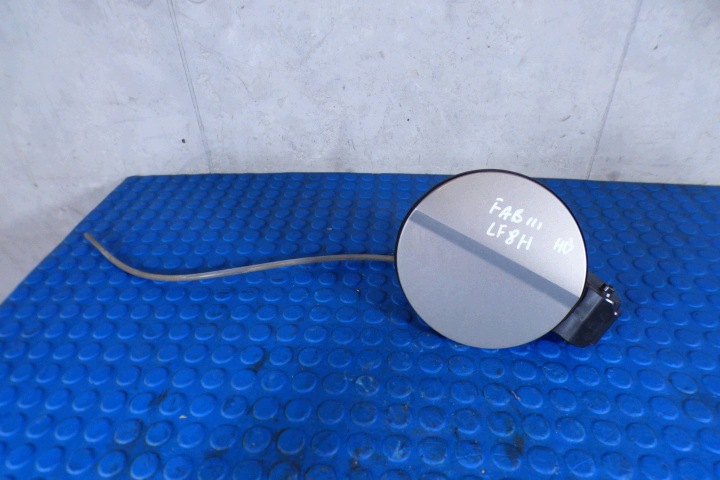 Skoda Fabia III Tankklappe des Kraftstoffsbehälters 6V6809857 HATCHBACK lakier LF8H