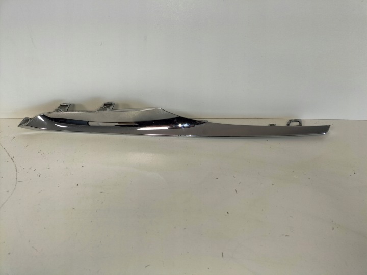 moulding cap of a bumper front left chrom BMW 6 F12 F13 11
