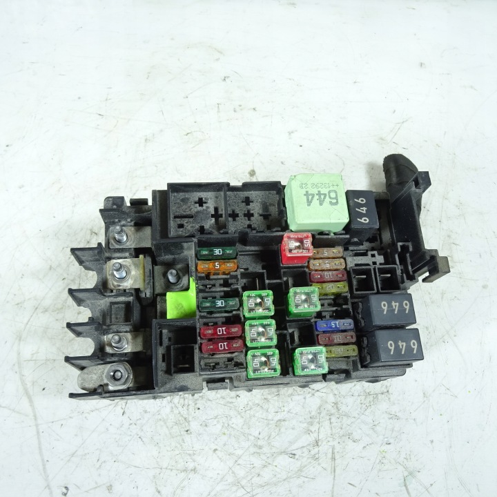 VW JETTA 6 VI 1.4TSI Kasten der Sicherungen 5C0937819K