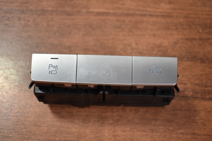 IDEALNY PANEL BLOK WLACZNIKOW AUDI A8 D5 1 9
