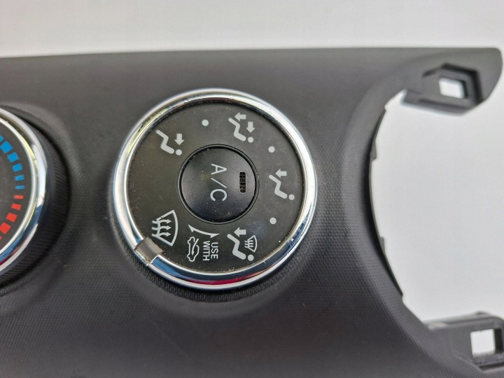 TOYOTA IQ CLIMATE PANEL 55406- 74010 6