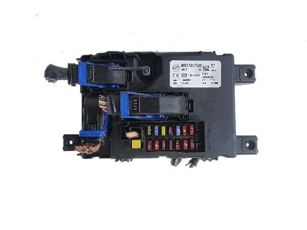 FIAT GRANDE PUNTO skříňka pojistek BSI 00517817580
