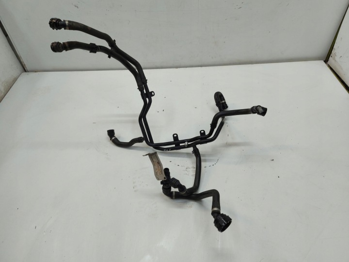 Mercedes EQC 400 W293 RURY Schläuche des Wassers A2935010000