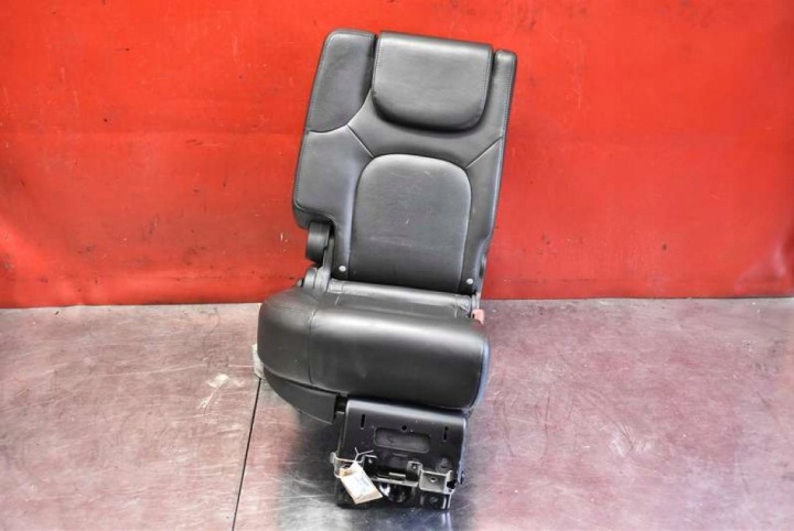 seat right of the passenger SKORZANY 2 II RZAD NISSAN PATHFINDER R51 04-10