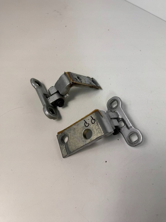 Volvo V60 II cerniere porta portiera destro anteriore 31457957