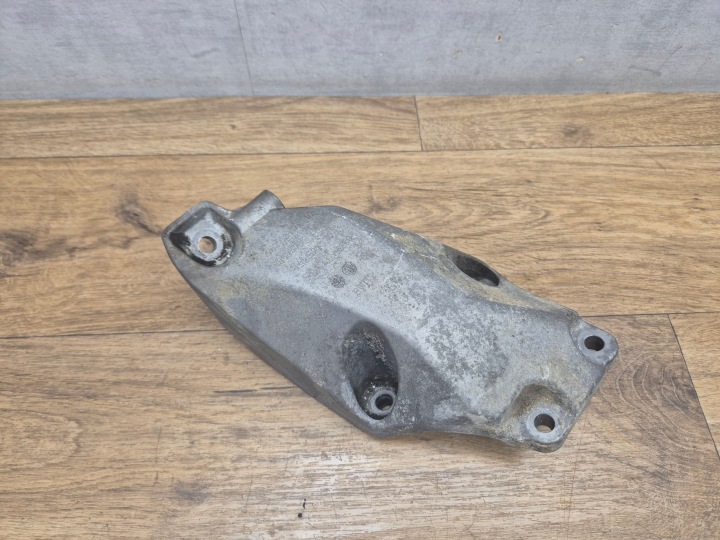 BMW F20 F22 F30 F32 F36 sinistra supporto staffa Motore B47 XDRIVE 2.0D 6861401