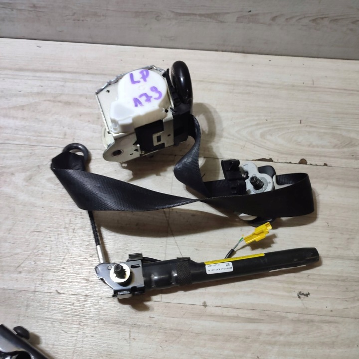 vorne Gurten Sicherheits vorne Seite links Fiat 500X 07357034560
