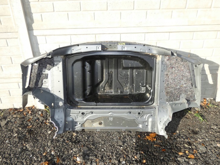 MERCEDES C KLASA W205 Sedan LADEBODEN Gurten hinten Radhaus Längsträger heck