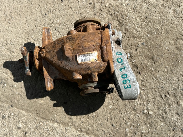BMW E90 2,0 differential hinten 3,07