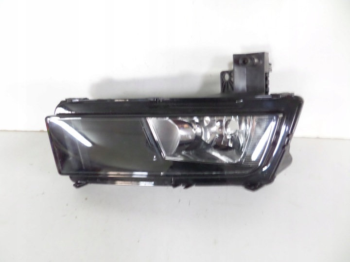 FEUX ANTIBROUILLARD DROITE VW TOURAN III 15