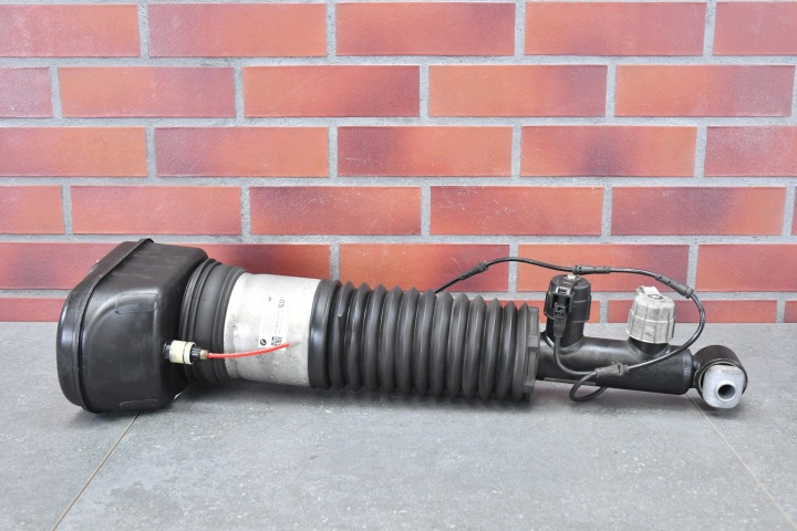 shock absorber left rear part rear PNEUMATYCZNY BMW 7 G70 5A44645 760iX