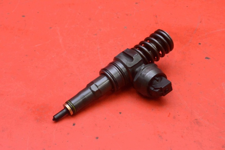 nozzle nozzle 038130073BP 0414720314 SKODA ROOMSTER 1.4 TDI 80 KM 06