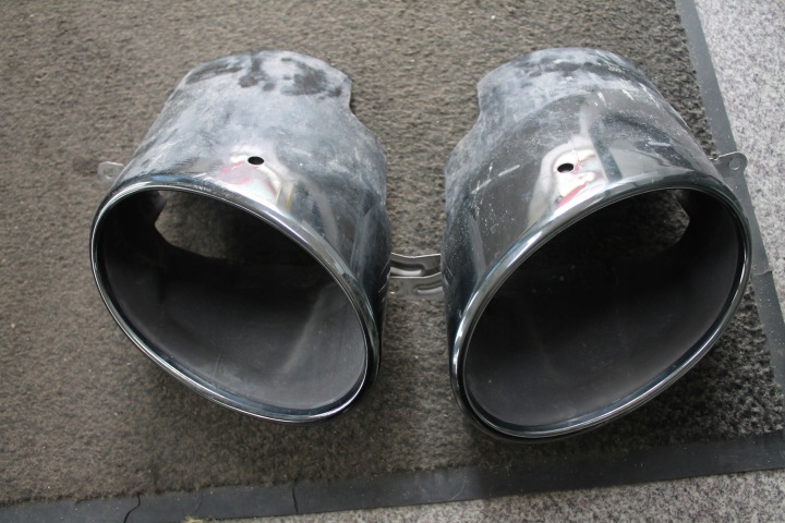 KONCOWKI des Auspuffs KOMPLET AUDI RSQ3 83A253826D 83A253825D
