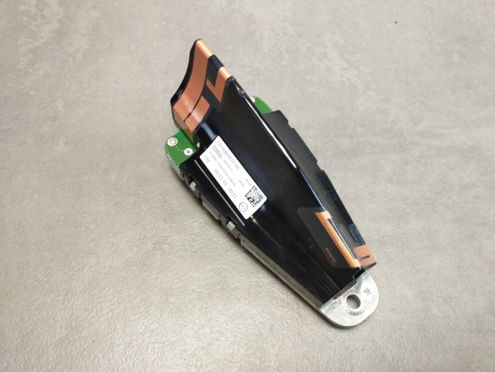BMW 7 G11 ANTENA dach GPS 9303037