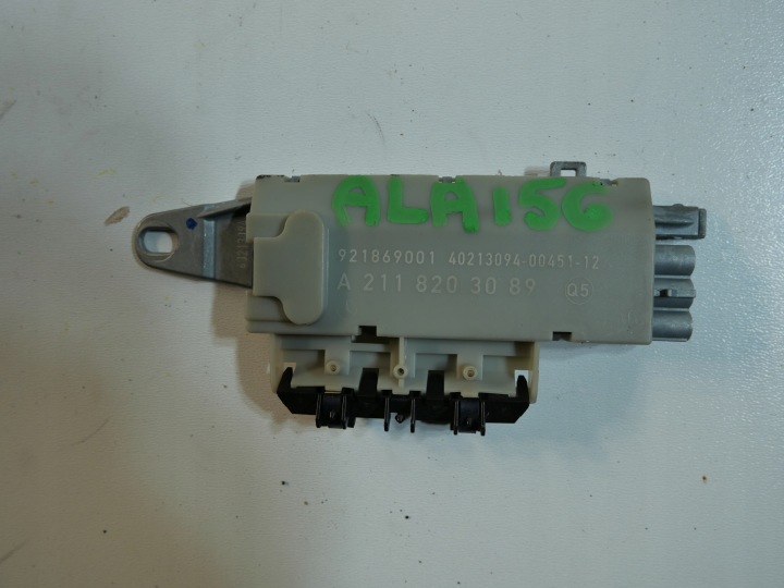 MERCEDES W211 upravljačka antenski pojačalo A2118203089