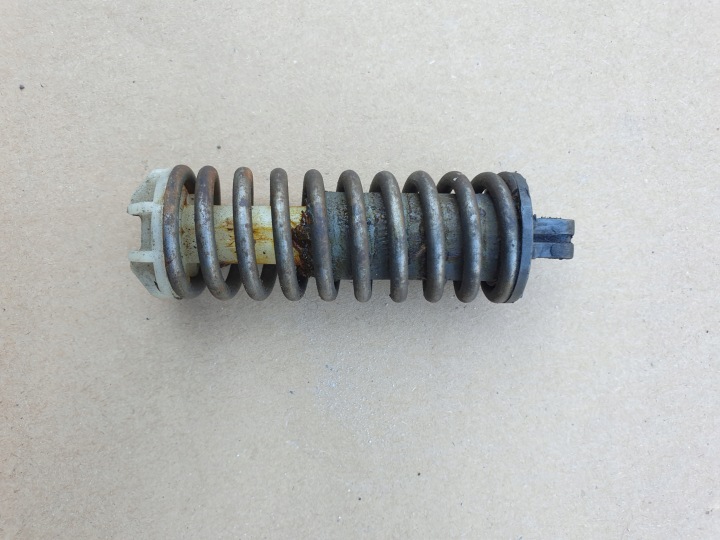 spring ODBIJAK of the clutch VW GOLF III 1H0721421 OE