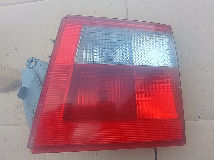 feu arrière du capot droit 5142286 SAAB 9-5
