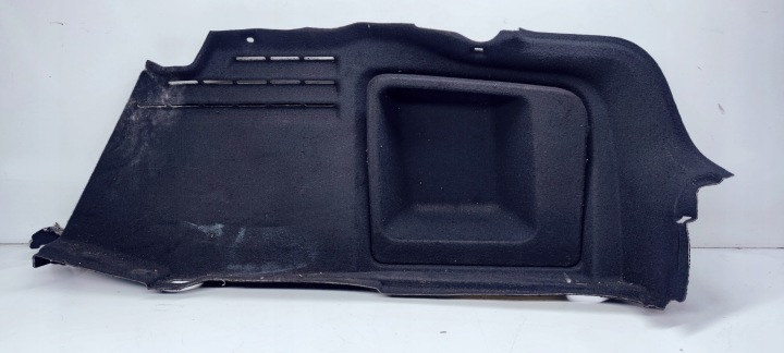 BOCZEK BAGAŻNIKA PRAWY AUDI A6 C6 SEDAN 4F5863888A