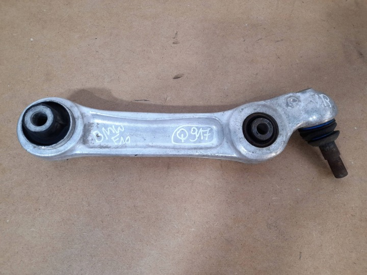 BMW 5 F10 F11 rameno přední pravý 3160500049 (Q917)